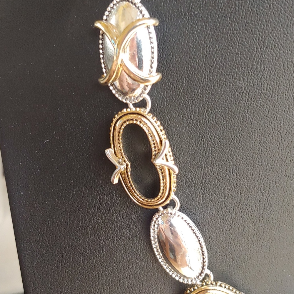 Necklace - Picture 2 of 6